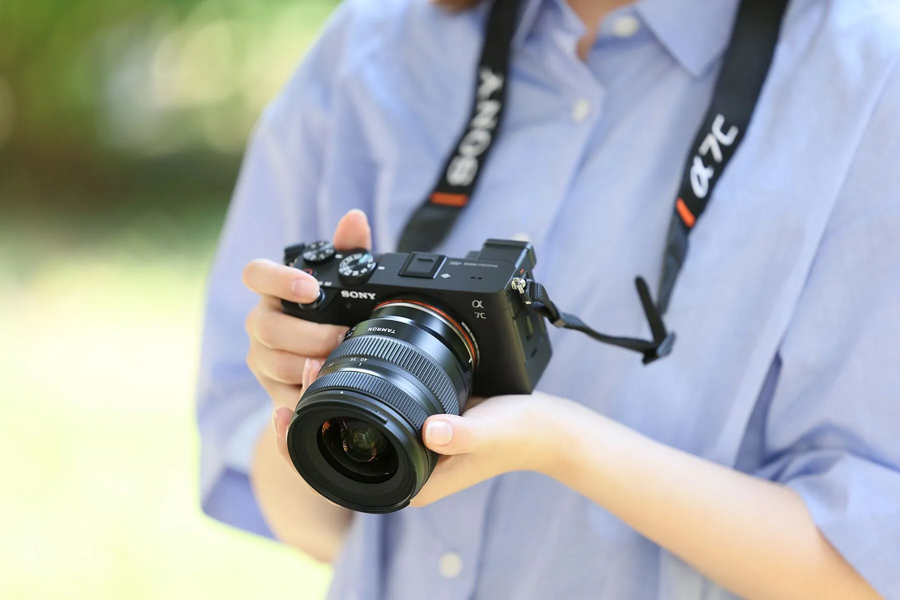 商品画像：Amazon.com : Tamron 20-40mm f/2.8 Di III VXD Lens for Sony E 3