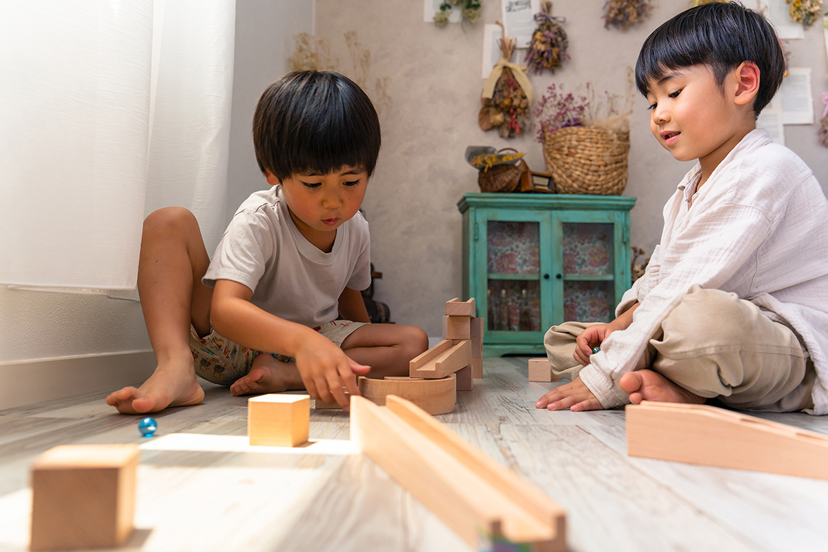 Two kids playing