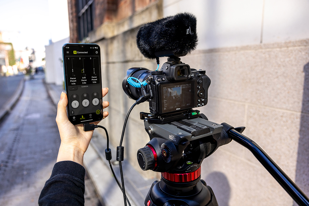 Video rig using smartphone with Tamron Lens Utility Mobile