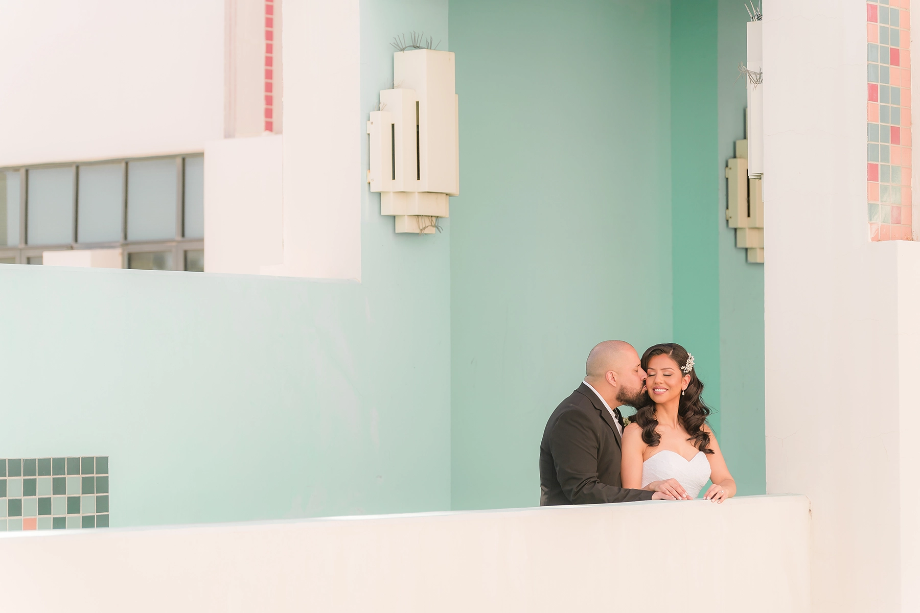 Elegant editorial style wedding photography at Beverly Hills City Hall. A soft, romantic moment captured in a stylish, magazine-worthy setting.