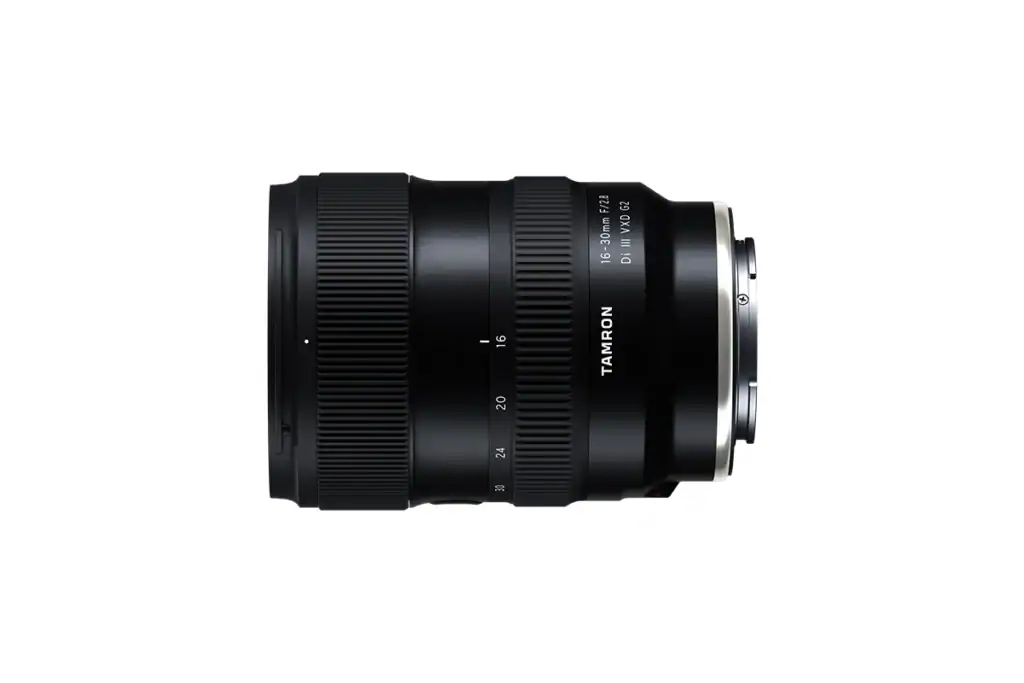 Tamron 16-30mm topside view
