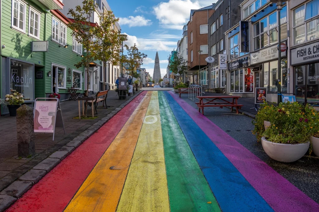 La route de l'arc-en-ciel à Reykjavik