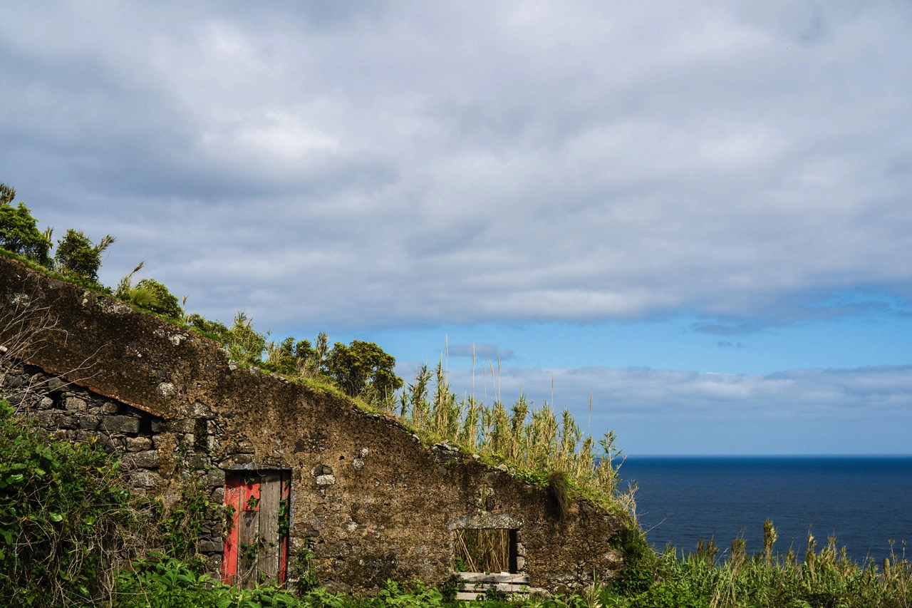 Old stone house on São Miguel coast – how to photograph the Azores with texture, contrast, and natural light.