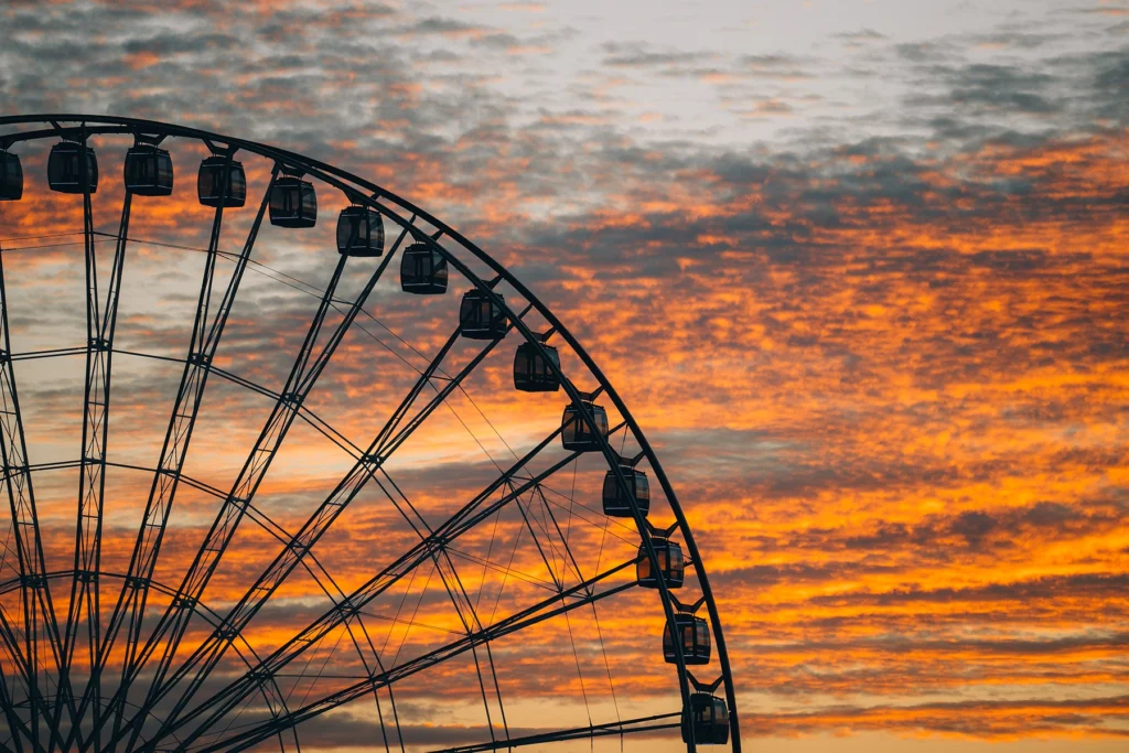 Sunset shot of a Ferris wheel in the Mexican city of Puebla