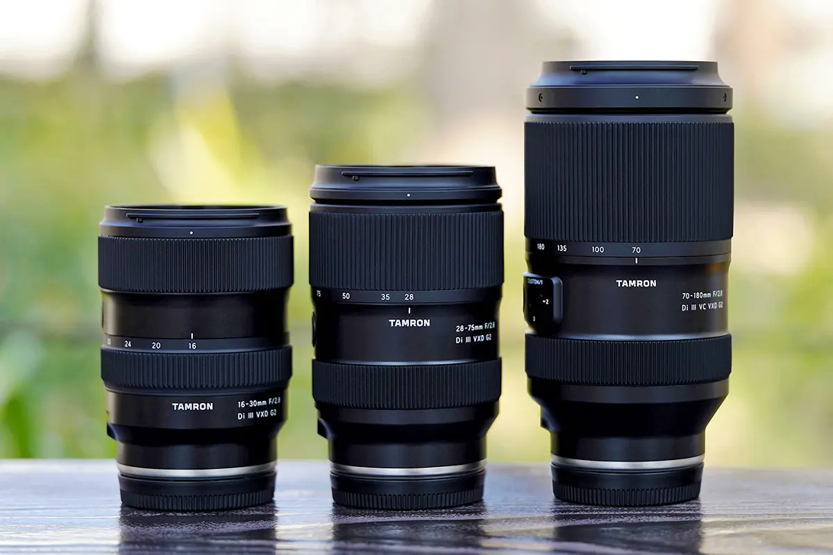 Les objectifs Tamron 16-30mm, 28-75mm et 70-180mm sont essentiels pour la photographie de voyage.