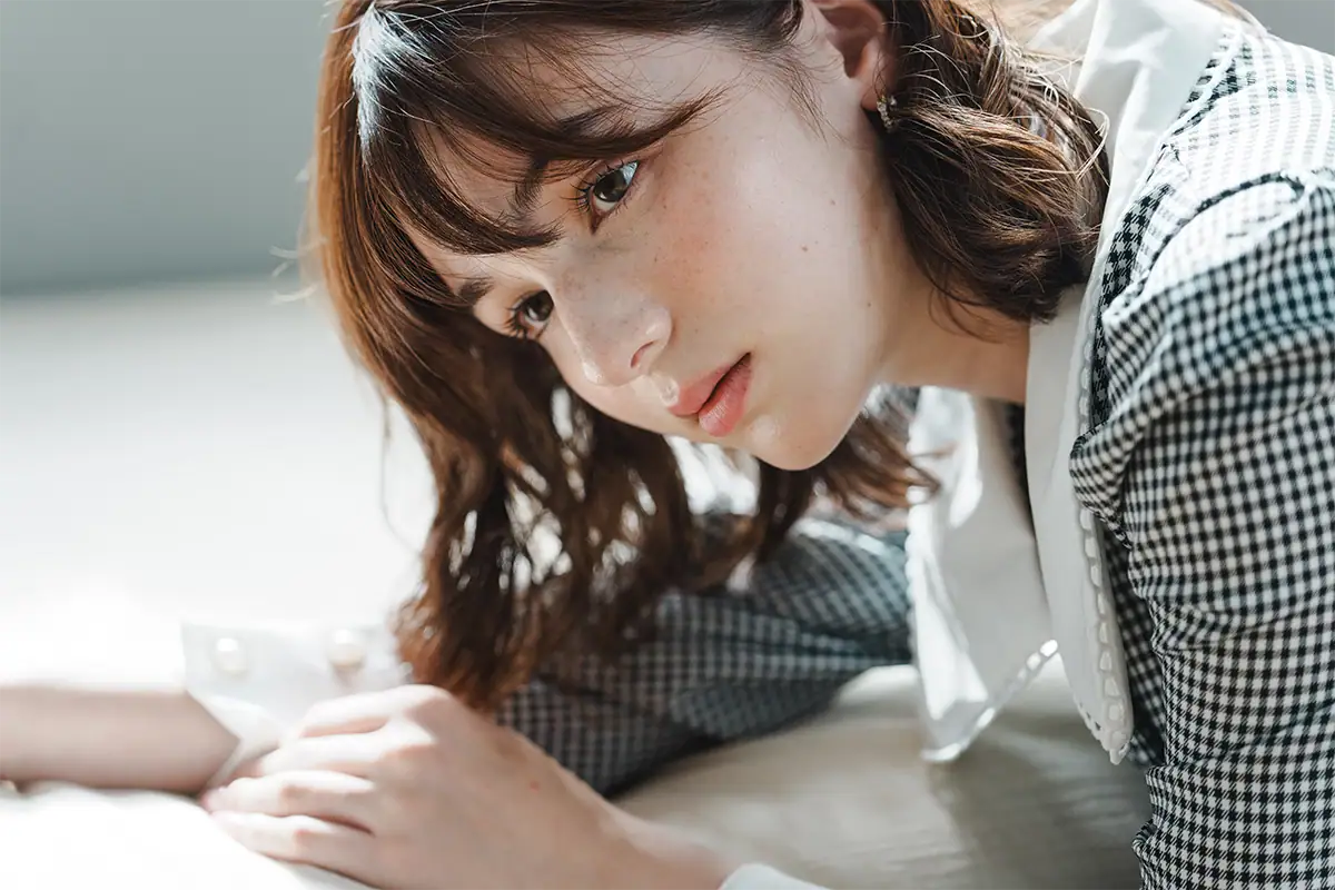 Portrait photographed with the Tamron 35-100mm F2.8 Di III VXD, showing precise eye focus at a wide aperture.